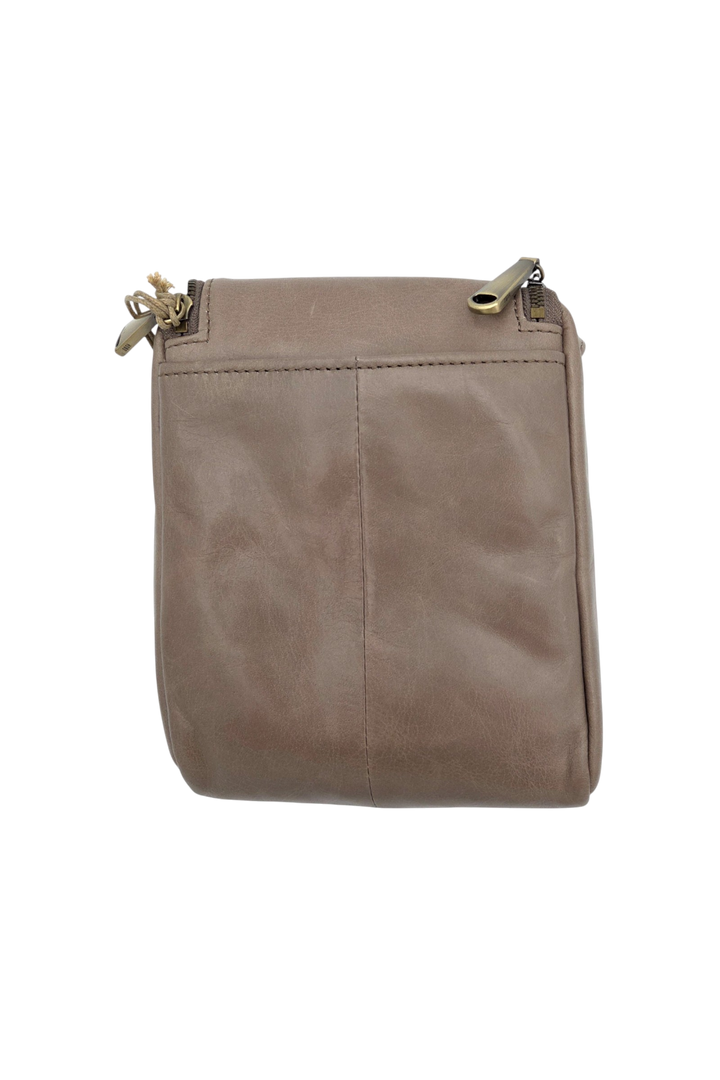 HOBO Fern Crossbody – Polished Leather Bag in Ash