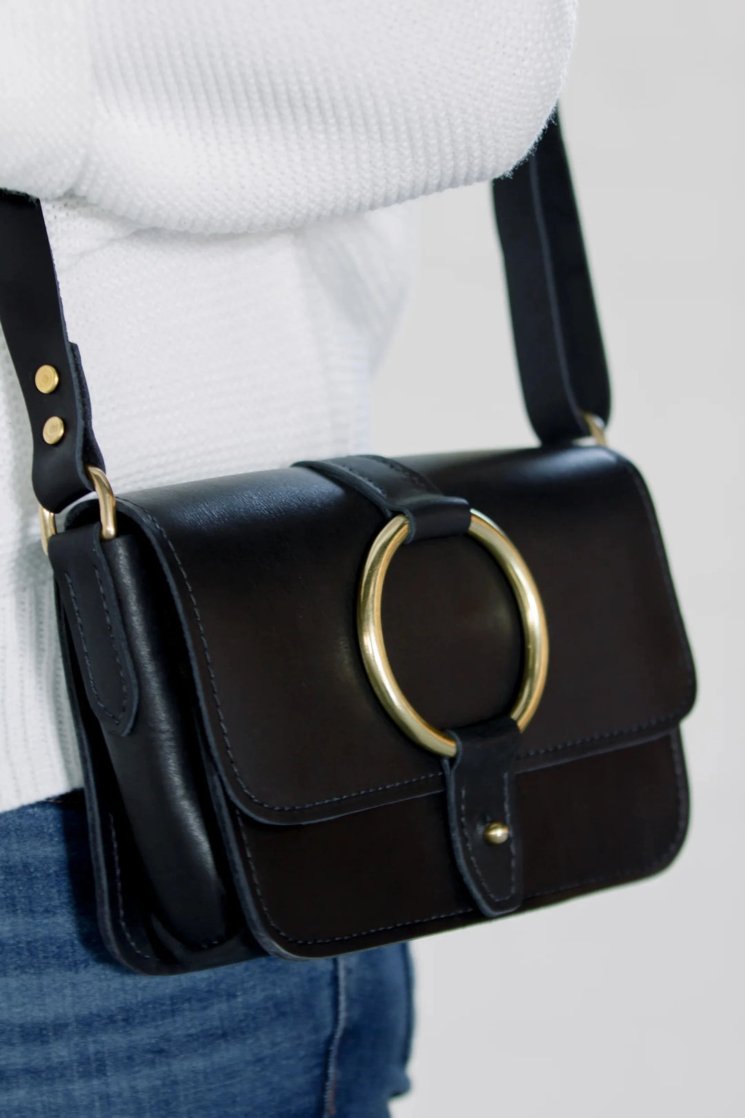Urban Southern 5-Pocket Crossbody – Full-Grain Leather