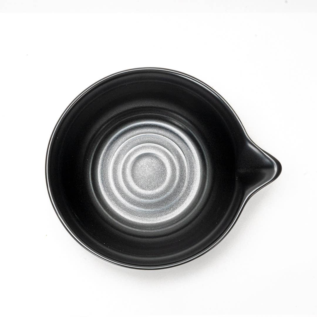 Matcha Latte Bowl with Spout – Black Matte (10 oz)
