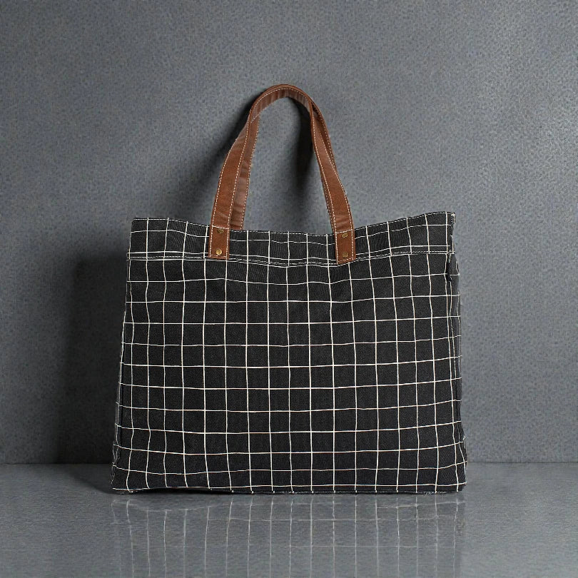 Maika Carryall Tote – Belvedere