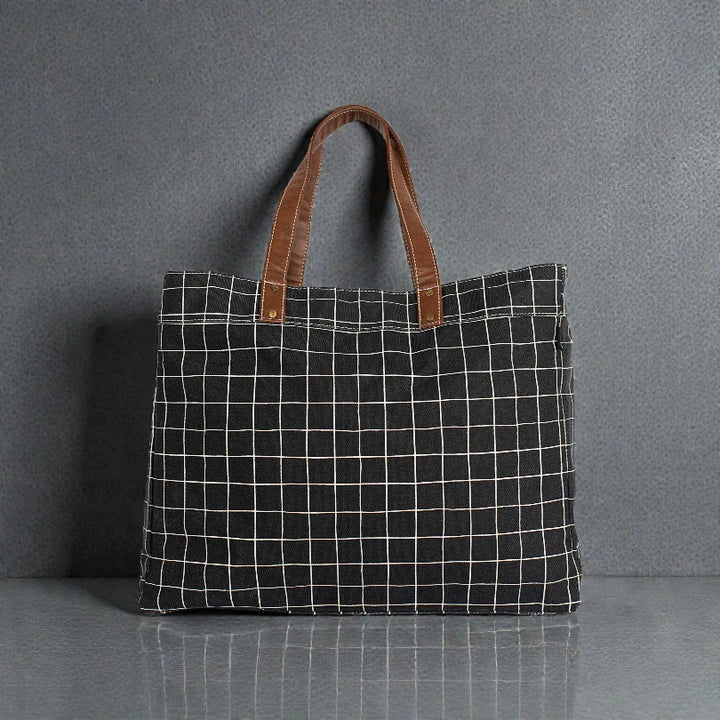 Maika Carryall Tote – Belvedere