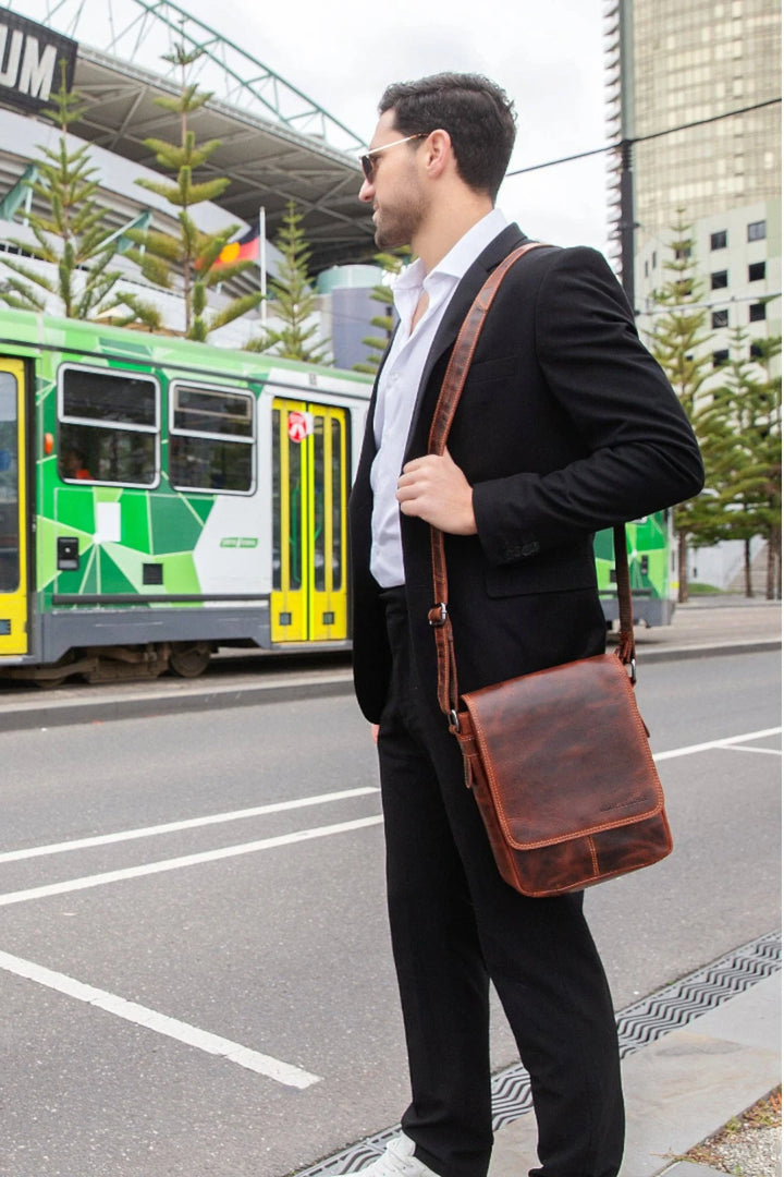 Halifax Leather Crossbody Bag – Chestnut