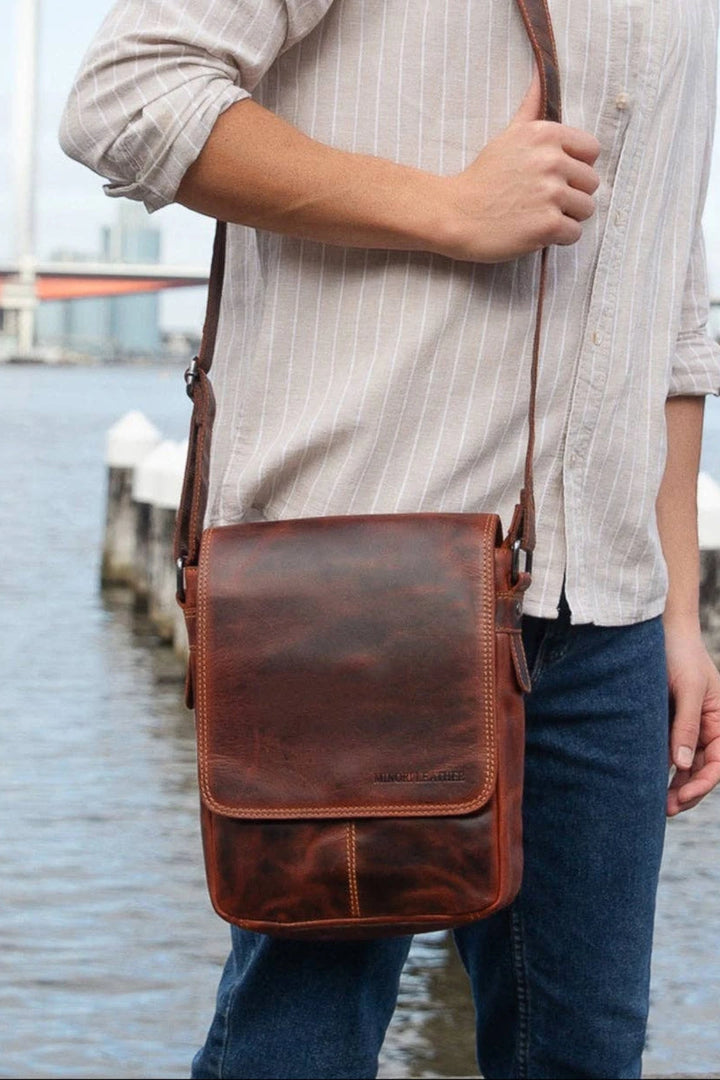 Halifax Leather Crossbody Bag – Chestnut