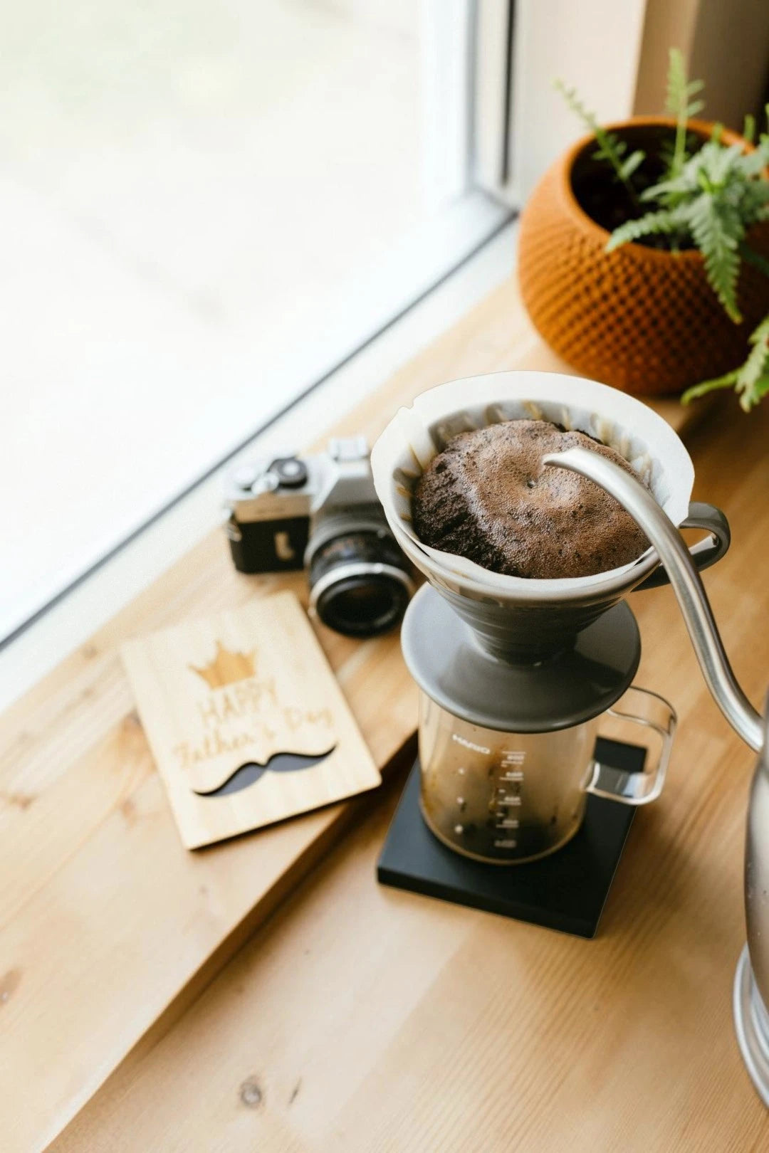 Hario V60 Ceramic Dripper & Beaker Server Set Gray 600mL