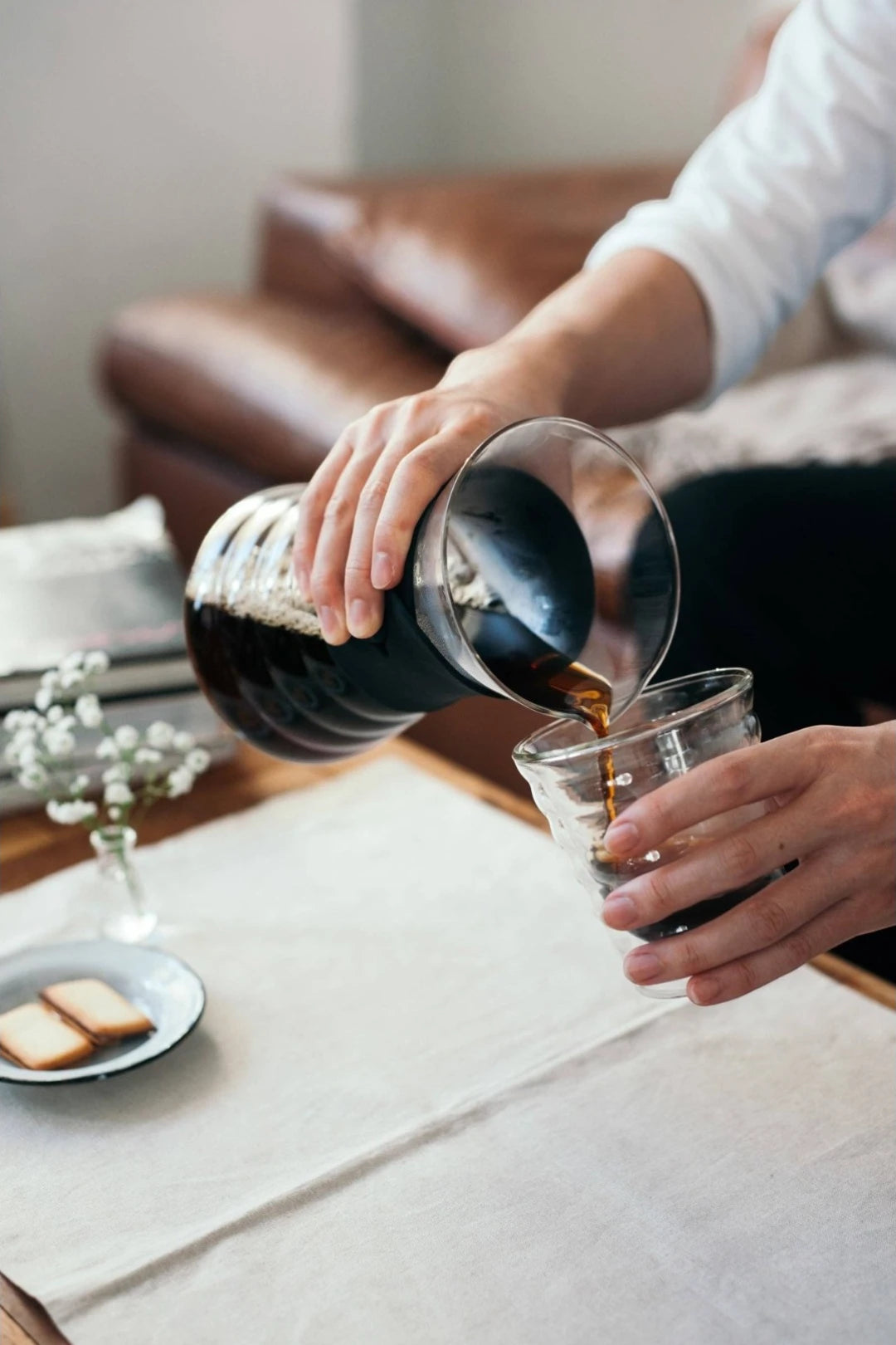 Hario V60 Drip Coffee Decanter (Size 02)