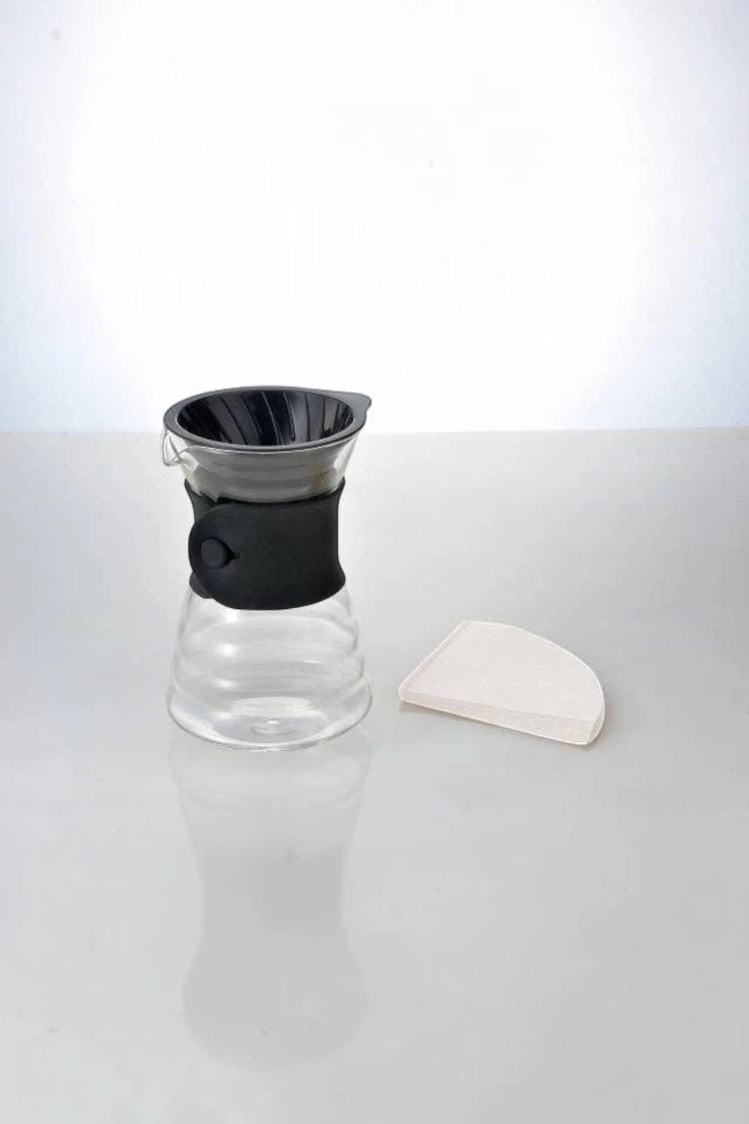 Hario V60 Drip Coffee Decanter (Size 02)