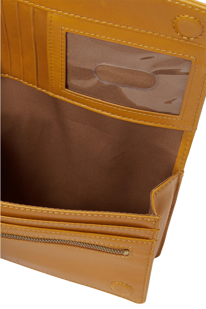 HOBO Jill Leather Wristlet – Warm Amber
