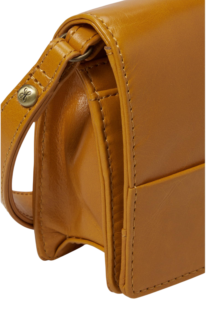 HOBO Jill Leather Wristlet – Warm Amber