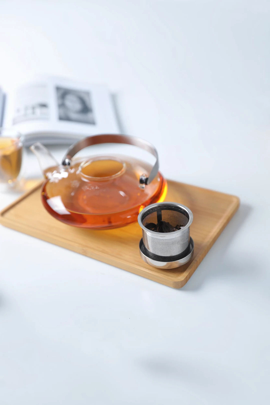 Low-Profile Glass Teapot with Stainless Steel Infuser – 18 oz