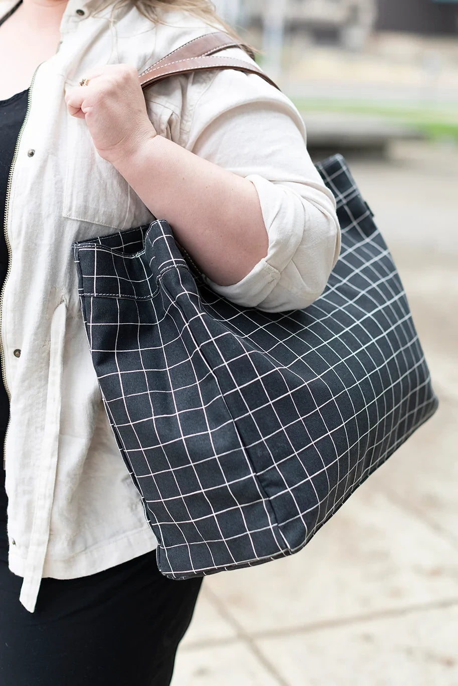Maika Carryall Tote – Belvedere