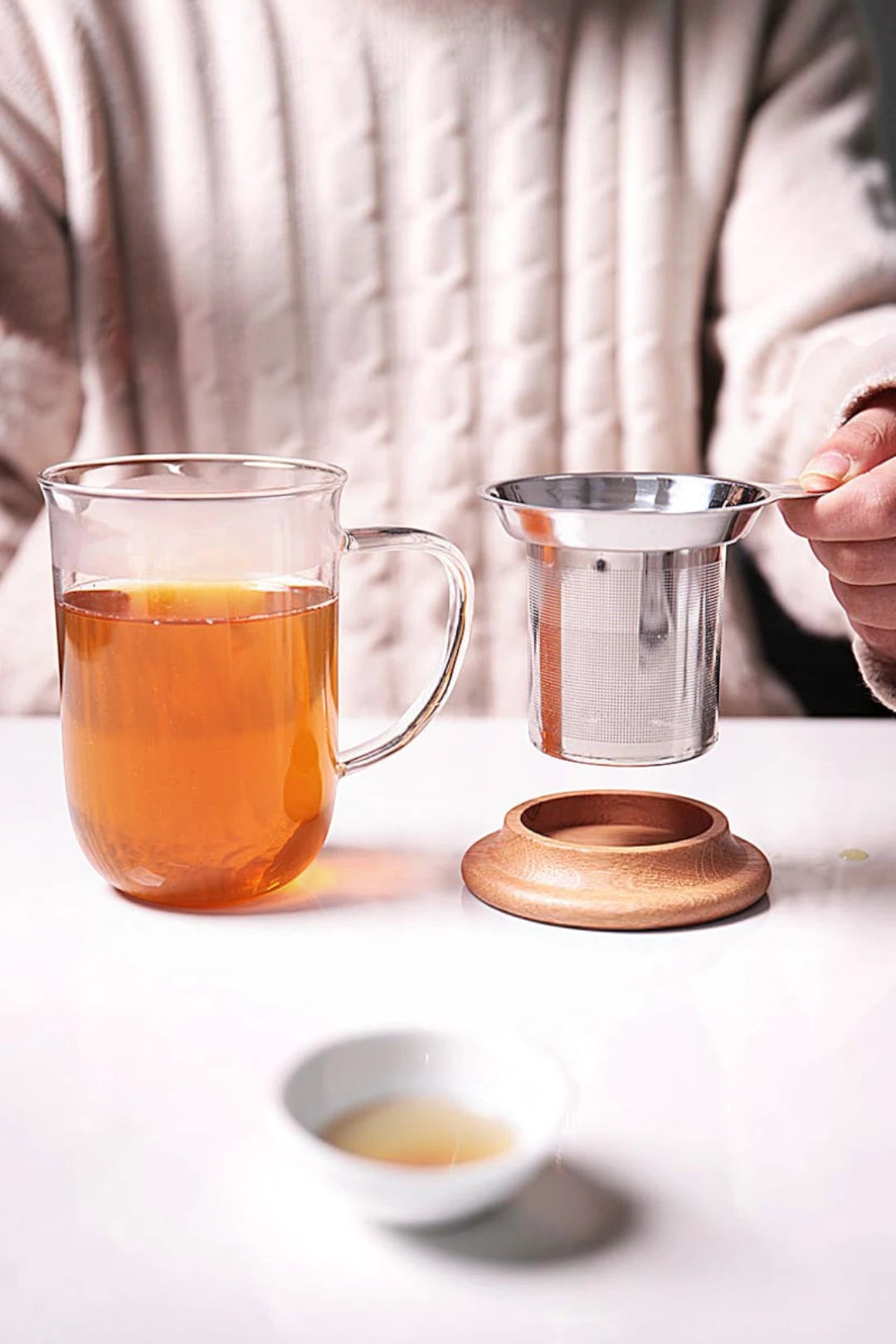 Minima™ Balance Glass Tea Mug with Wood Lid & Infuser – 17 oz