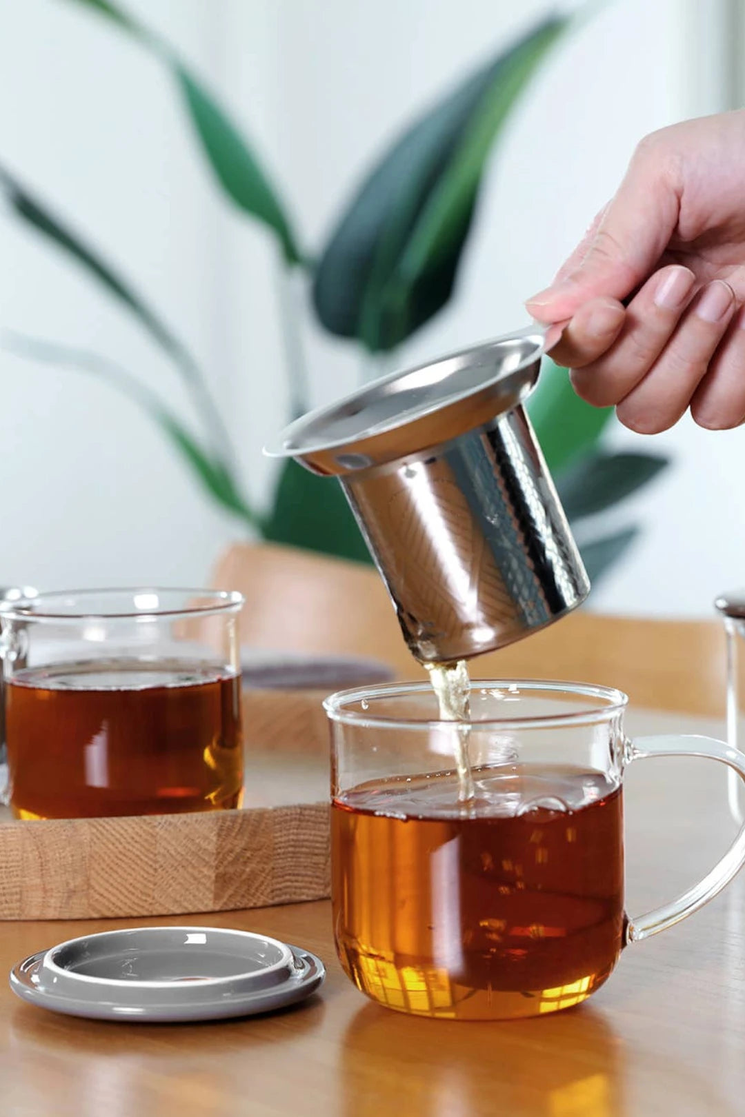 Minima™ Eva Glass Tea Mug with Porcelain Lid & Infuser – 14 oz