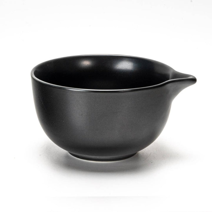 Matcha Latte Bowl with Spout – Black Matte (10 oz)