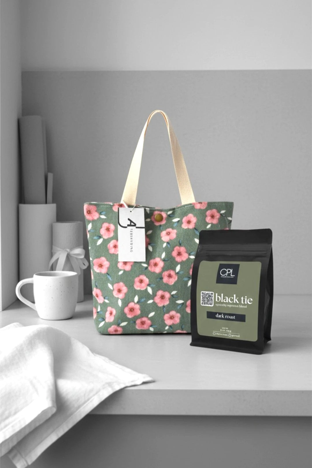 Artistic Floral Corduroy Tote – Sakura
